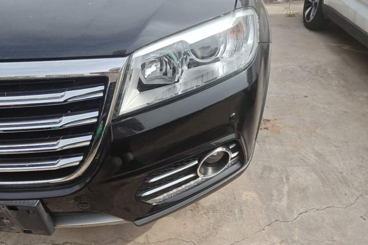 Used Haval H6 2015 Revised Version Sport Edition 1.5T Manual Transmission Two-Wheel Drive Elite Grade Left Front Headlight