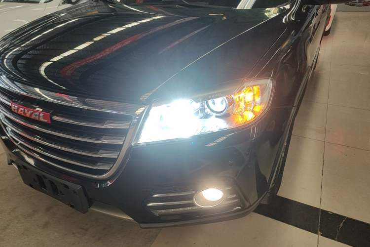 Used Haval H6 2015 Sport Edition 1.5T Automatic Two-Wheel Drive Luxury Model Left Front Headlight
