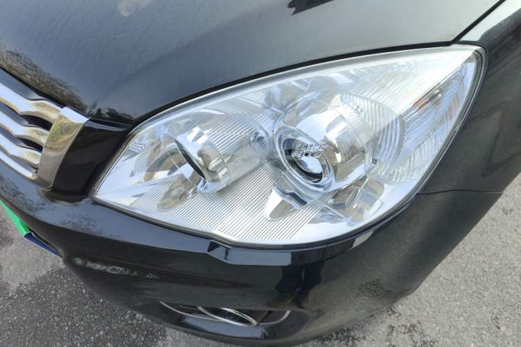 Used Haval H6 2015 Upgraded Model 1.5T Manual 4x4 Elite Version Left Front Headlight