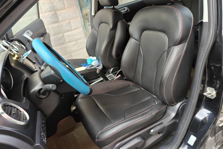 Used Haval H6 2015 Upgraded Model 1.5T Manual Two-Wheel Drive Elite Version Left Front Seat