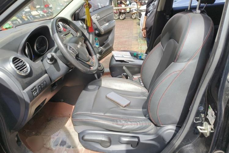 Used Haval H6 2015 Upgraded Model 1.5T Manual Two-Wheel Drive Elite Version Left Front Seat