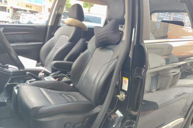Used Haval H6 2015 Sport Edition 1.5T Manual Two-Wheel Drive Elite Model Left Front Seat