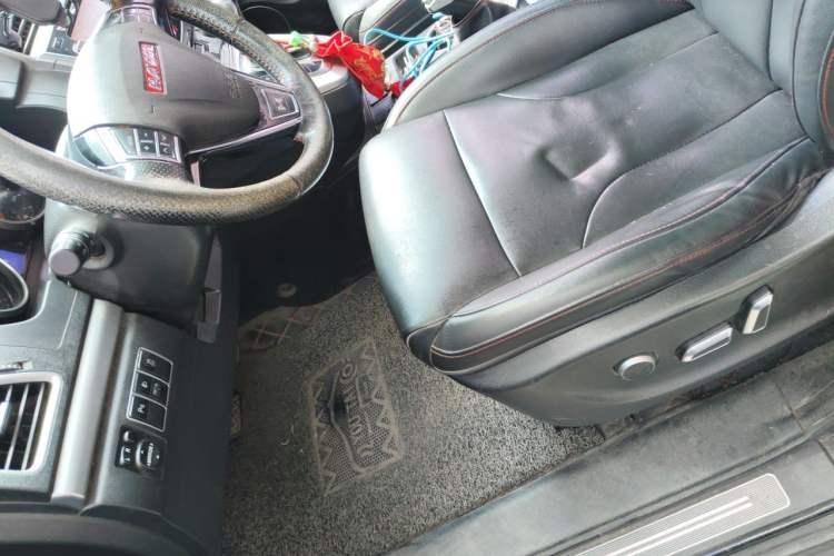 Used Haval H6 2015 Sport Edition 1.5T Automatic Two-Wheel Drive Luxury Model Left Front Seat
