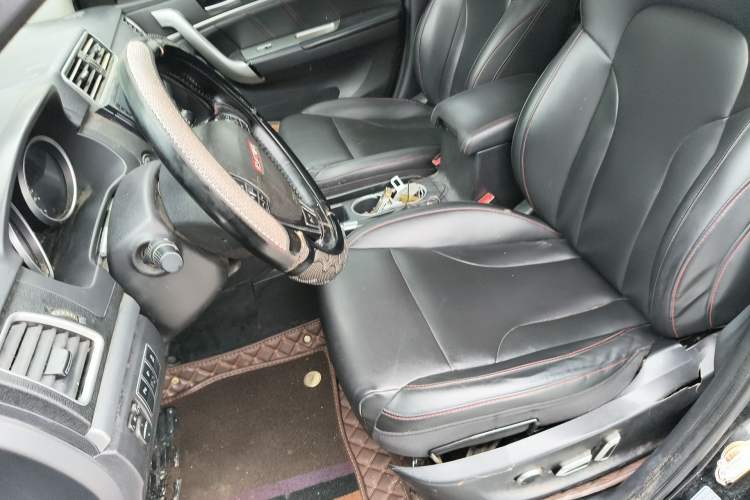 Used Haval H6 2015 Sport Edition 1.5T Automatic Two-Wheel Drive Luxury Model Left Front Seat