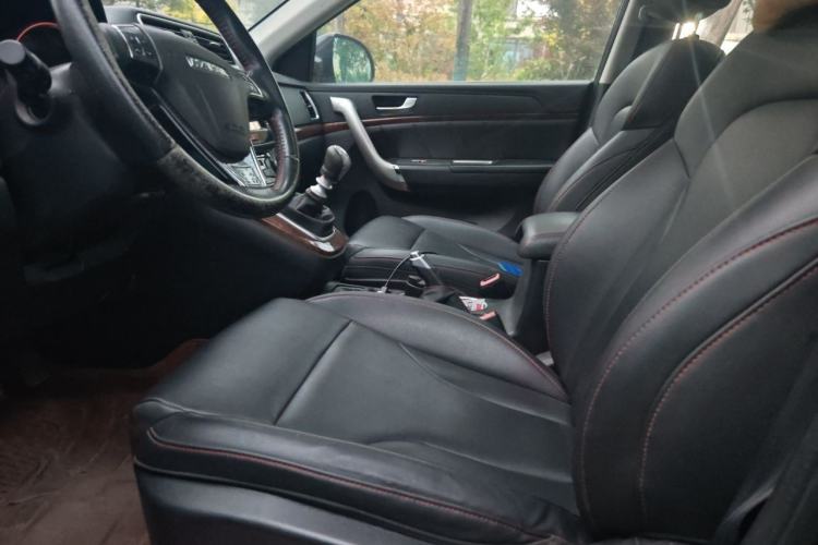 Used Haval H6 2015 Revised Version Sport Edition 1.5T Manual Transmission Two-Wheel Drive Elite Grade Left Front Seat