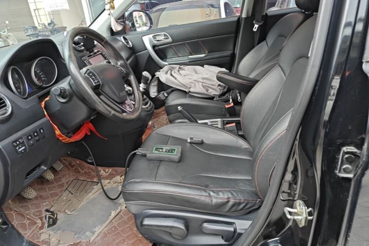 Used Haval H6 2015 Upgraded Model 1.5T Manual Two-Wheel Drive Elite Version Left Front Seat