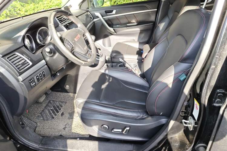 Used Haval H6 2015 Sport Edition 1.5T Automatic Two-Wheel Drive Luxury Model Left Front Seat