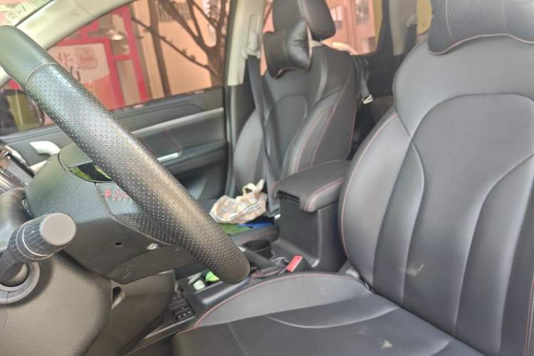 Used Haval H6 2015 Sport Edition 1.5T Automatic Two-Wheel Drive Luxury Model Left Front Seat