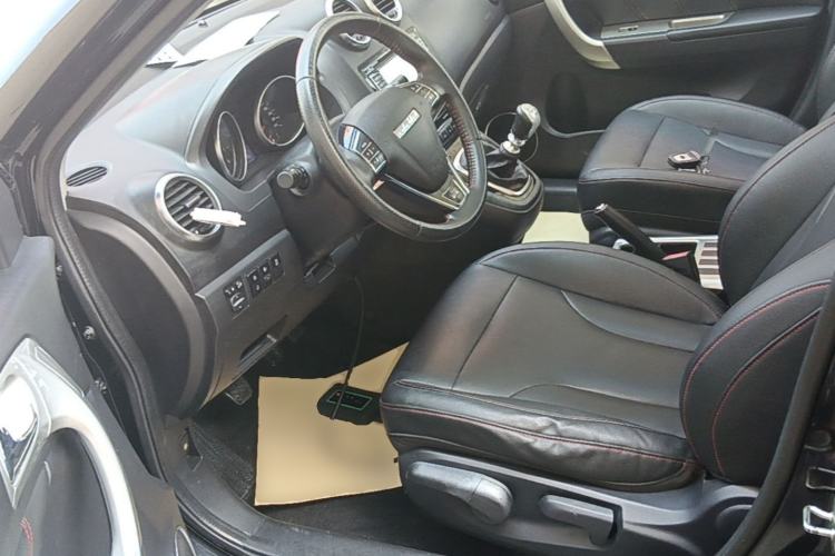 Used Haval H6 2015 Upgraded Model 1.5T Manual Two-Wheel Drive Elite Version Left Front Seat