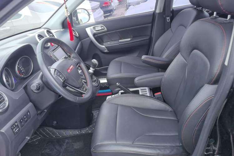 Used Haval H6 2015 Upgraded Model 1.5T Manual Two-Wheel Drive Elite Version Left Front Seat