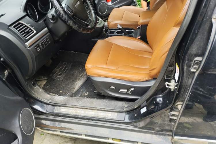 Used Haval H6 2015 Sport Edition 1.5T Automatic Two-Wheel Drive Luxury Model Left Front Seat