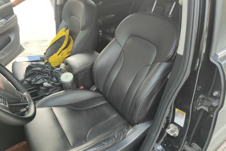 Used Haval H6 2015 Sport Edition 1.5T Automatic Two-Wheel Drive Luxury Model Left Front Seat