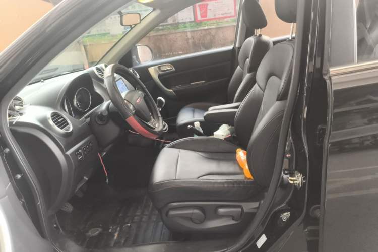 Used Haval H6 2015 Upgraded Model 1.5T Manual Two-Wheel Drive Elite Version Left Front Seat