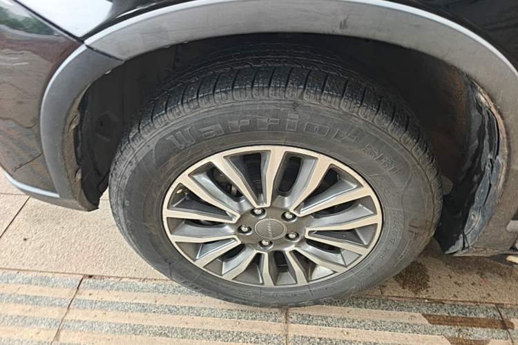 Used Haval H6 2015 Sport Edition 1.5T Automatic Two-Wheel Drive Luxury Model Left Front Wheel Hub