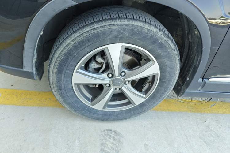 Used Haval H6 2015 Sport Edition 1.5T Manual Two-Wheel Drive Elite Model Left Front Wheel Hub