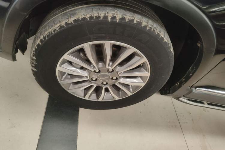 Used Haval H6 2015 Sport Edition 1.5T Automatic Two-Wheel Drive Luxury Model Left Front Wheel Hub