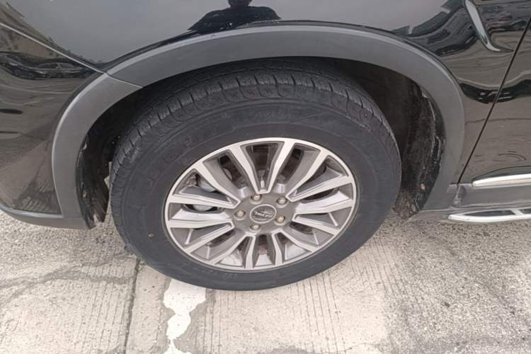 Used Haval H6 2015 Sport Edition 1.5T Automatic Two-Wheel Drive Luxury Model Left Front Wheel Hub