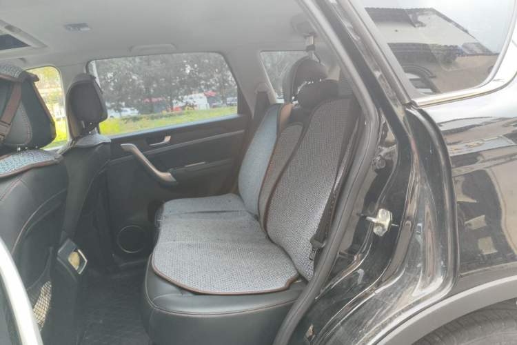 Used Haval H6 2015 Sport Edition 1.5T Automatic Two-Wheel Drive Luxury Model Left Rear Seat