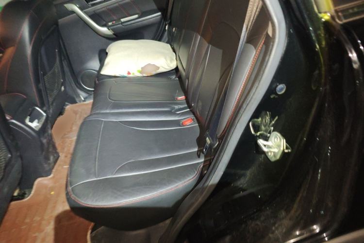 Used Haval H6 2015 Sport Edition 1.5T Automatic Two-Wheel Drive Luxury Model Left Rear Seat