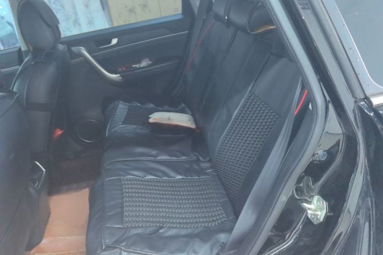 Used Haval H6 2015 Sport Edition 1.5T Automatic Two-Wheel Drive Luxury Model Left Rear Seat