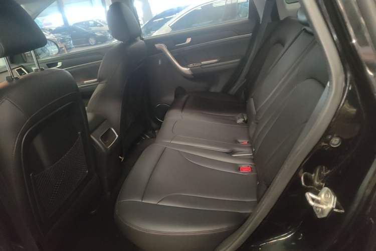 Used Haval H6 2015 Sport Edition 1.5T Automatic Two-Wheel Drive Luxury Model Left Rear Seat