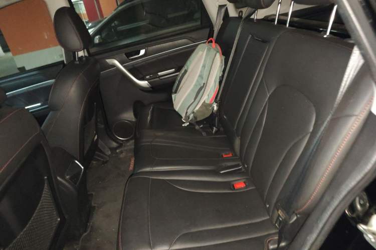 Used Haval H6 2015 Sport Edition 1.5T Automatic Two-Wheel Drive Luxury Model Left Rear Seat