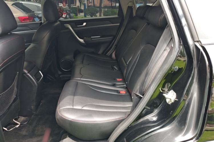 Used Haval H6 2015 Sport Edition 1.5T Automatic Two-Wheel Drive Luxury Model Left Rear Seat