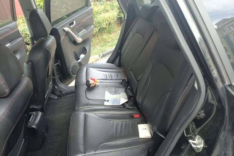 Used Haval H6 2015 Sport Edition 1.5T Manual Two-Wheel Drive Elite Model Left Rear Seat