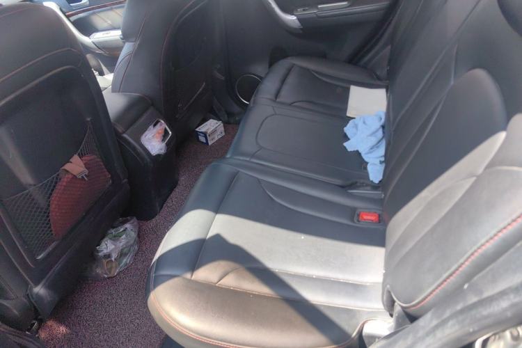 Used Haval H6 2015 Revised Version Sport Edition 1.5T Manual Transmission Two-Wheel Drive Elite Grade Left Rear Seat