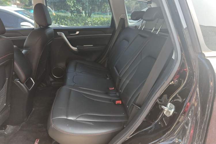 Used Haval H6 2015 Sport Edition 1.5T Automatic Two-Wheel Drive Luxury Model Left Rear Seat