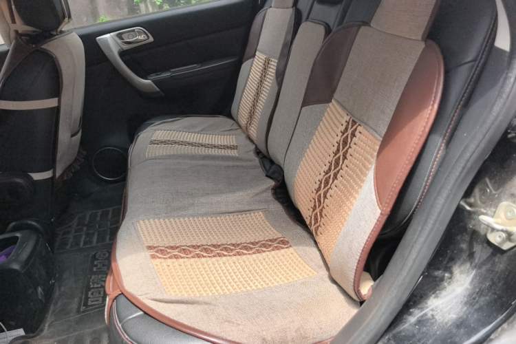 Used Haval H6 2015 Upgraded Model 1.5T Manual Two-Wheel Drive Elite Version Left Rear Seat