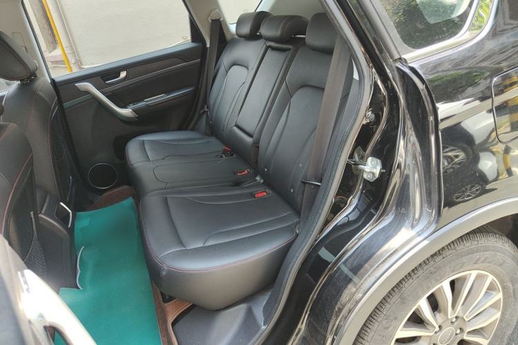 Used Haval H6 2015 Sport Edition 1.5T Automatic Two-Wheel Drive Luxury Model Left Rear Seat
