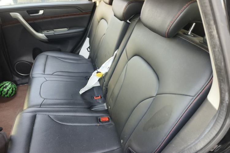 Used Haval H6 2015 Revised Version Sport Edition 1.5T Manual Transmission Two-Wheel Drive Elite Grade Left Rear Seat