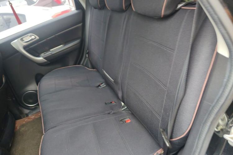 Used Haval H6 2015 Upgraded Model 1.5T Manual Two-Wheel Drive Elite Version Left Rear Seat