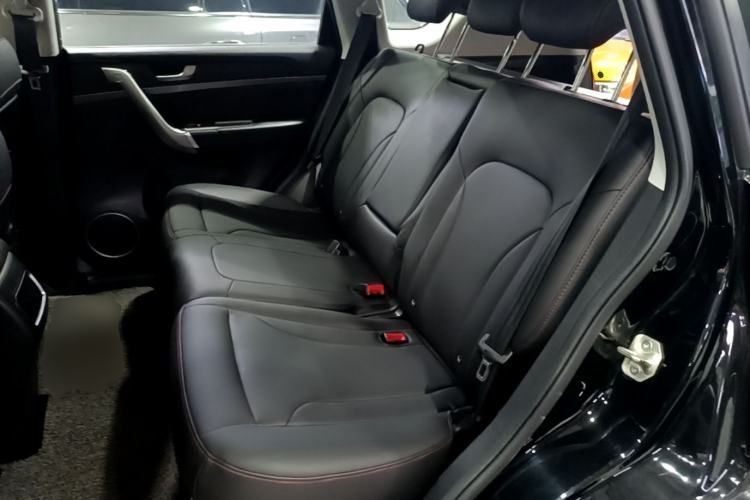 Used Haval H6 2015 Sport Edition 1.5T Automatic Two-Wheel Drive Luxury Model Left Rear Seat
