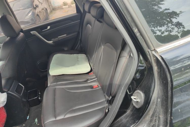 Used Haval H6 2015 Sport Edition 1.5T Automatic Two-Wheel Drive Luxury Model Left Rear Seat