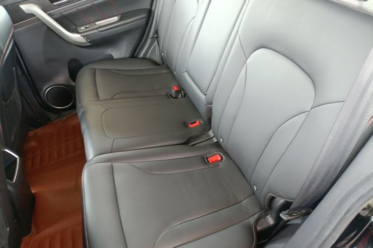 Used Haval H6 2015 Sport Edition 1.5T Automatic Two-Wheel Drive Luxury Model Left Rear Seat
