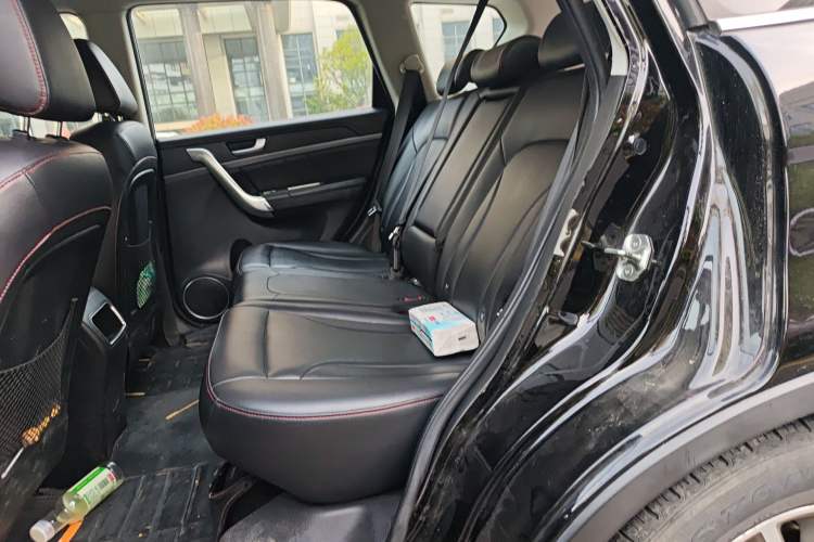 Used Haval H6 2015 Sport Edition 1.5T Automatic Two-Wheel Drive Luxury Model Left Rear Seat