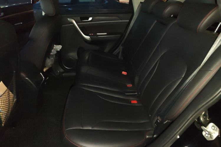 Used Haval H6 2015 Sport Edition 1.5T Automatic Two-Wheel Drive Luxury Model Left Rear Seat