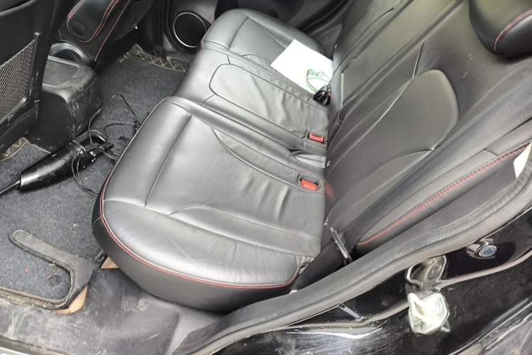 Used Haval H6 2015 Sport Edition 1.5T Manual Two-Wheel Drive Elite Model Left Rear Seat