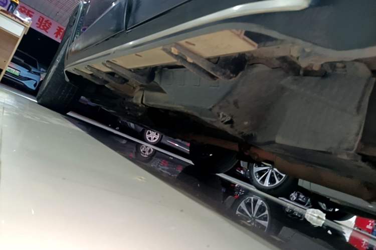 Used Haval H6 2015 Sport Edition 1.5T Automatic Two-Wheel Drive Luxury Model Left Side Sill