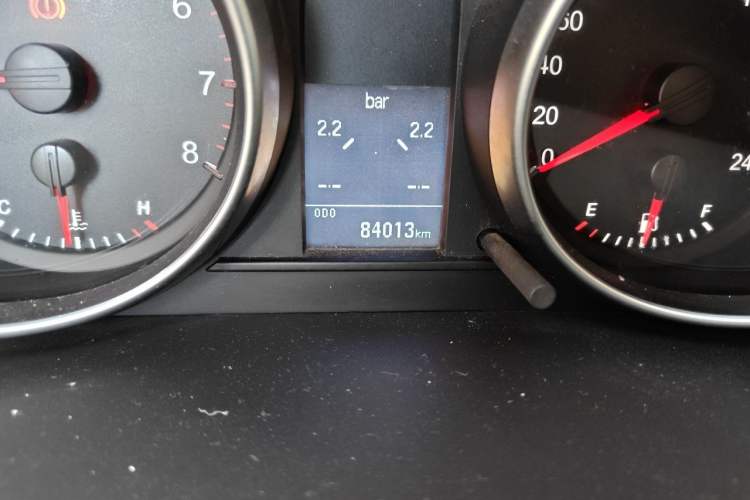 Used Haval H6 2015 Upgraded Model 1.5T Manual Two-Wheel Drive Elite Version Odometer Close Up
