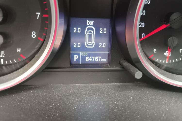 Used Haval H6 2015 Sport Edition 1.5T Automatic Two-Wheel Drive Luxury Model Odometer Close Up