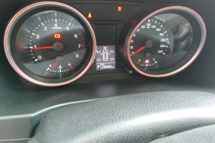 Used Haval H6 2015 Sport Edition 1.5T Automatic Two-Wheel Drive Luxury Model Odometer Close Up