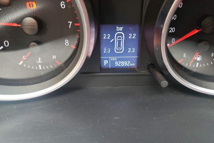 Used Haval H6 2015 Sport Edition 1.5T Automatic Two-Wheel Drive Luxury Model Odometer Close Up