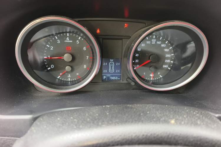 Used Haval H6 2015 Sport Edition 1.5T Automatic Two-Wheel Drive Luxury Model Odometer Close Up