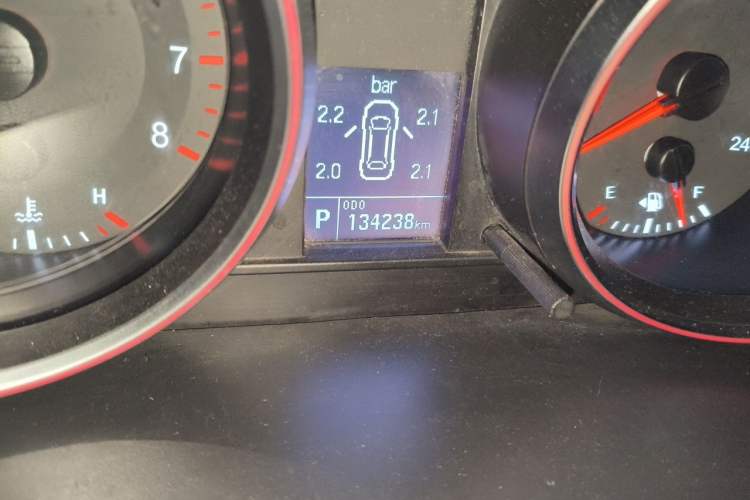 Used Haval H6 2015 Sport Edition 1.5T Automatic Two-Wheel Drive Luxury Model Odometer Close Up