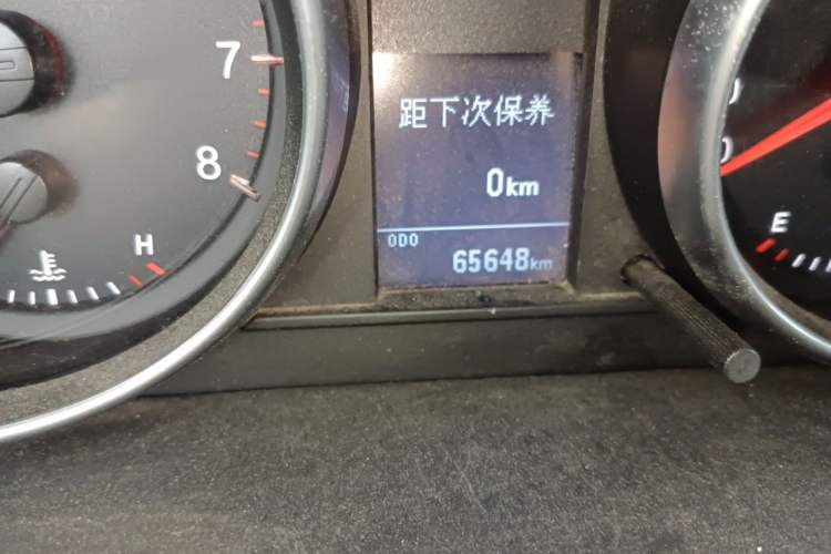 Used Haval H6 2015 Upgraded Model 1.5T Manual Two-Wheel Drive Elite Version Odometer Close Up