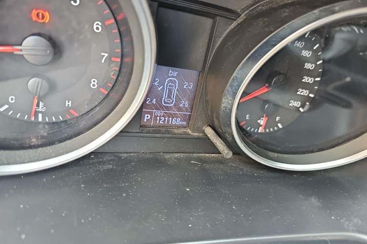Used Haval H6 2015 Sport Edition 1.5T Automatic Two-Wheel Drive Luxury Model Odometer Close Up