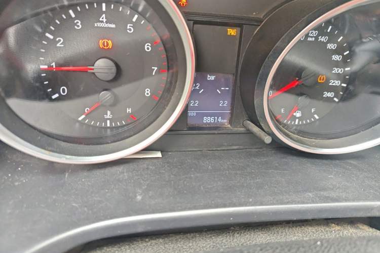 Used Haval H6 2015 Revised Version Sport Edition 1.5T Manual Transmission Two-Wheel Drive Elite Grade Odometer Close Up